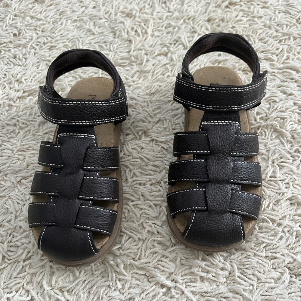 Children’s Place brown fisherman sandals